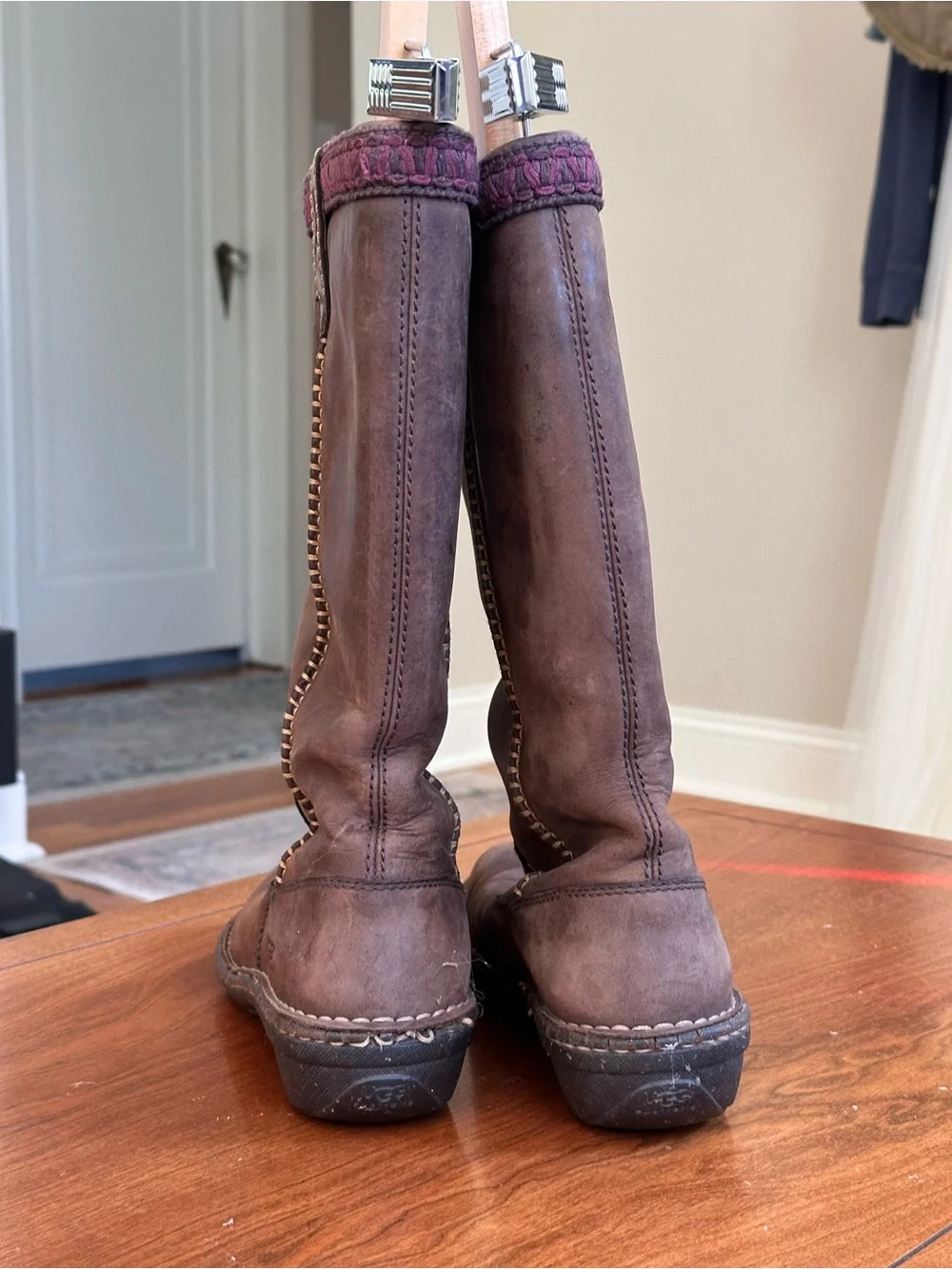 UGG Swell Tall Brown Leather Shearling Boots Women’s Size 7 Boho Y2K